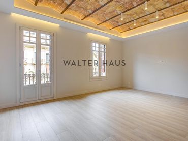 Wohnung mit Balkon zum Verkauf in Carrer del Consell de Cent