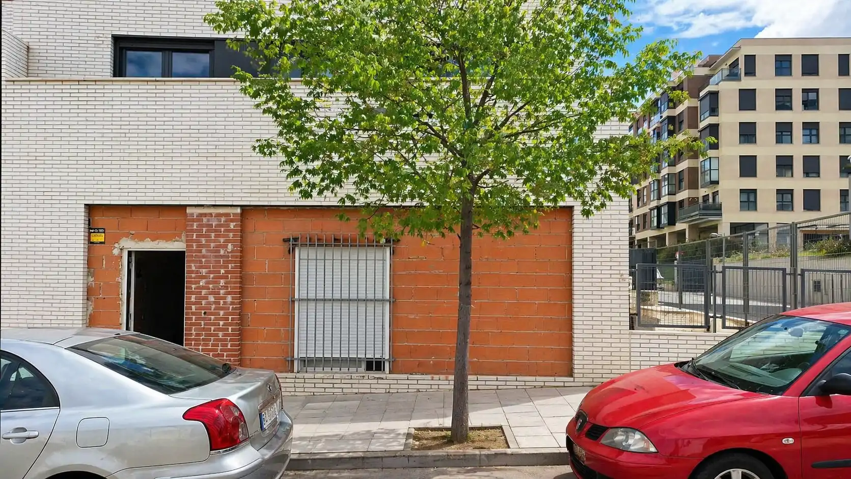 Vista exterior de Local de lloguer en Madrid amb Terrassa