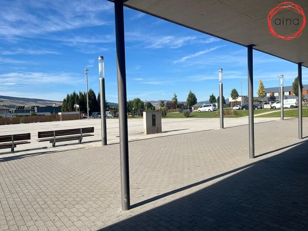 Vista exterior de Local en venda en Cizur amb Moblat