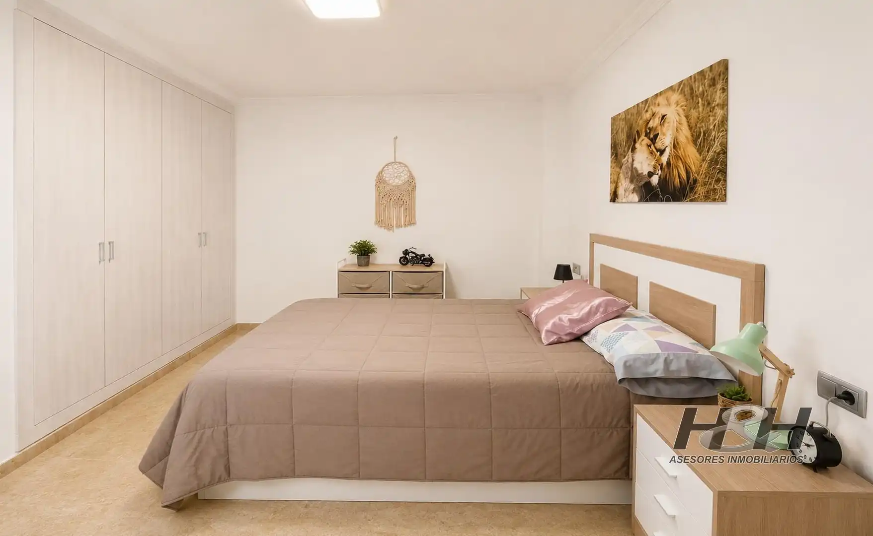 Habitación de Piso en venta en Burjassot con Aire acondicionado, Calefacción y Balcón