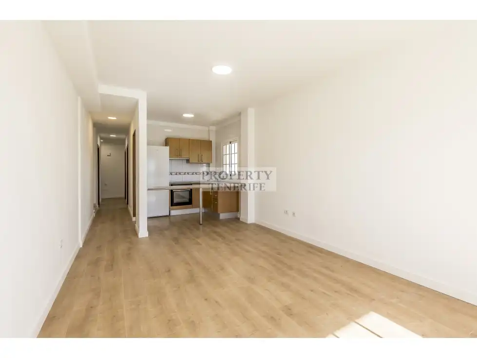 Schlafzimmer von Wohnung zum Verkauf in Arona mit Terrasse und Schwimmbad