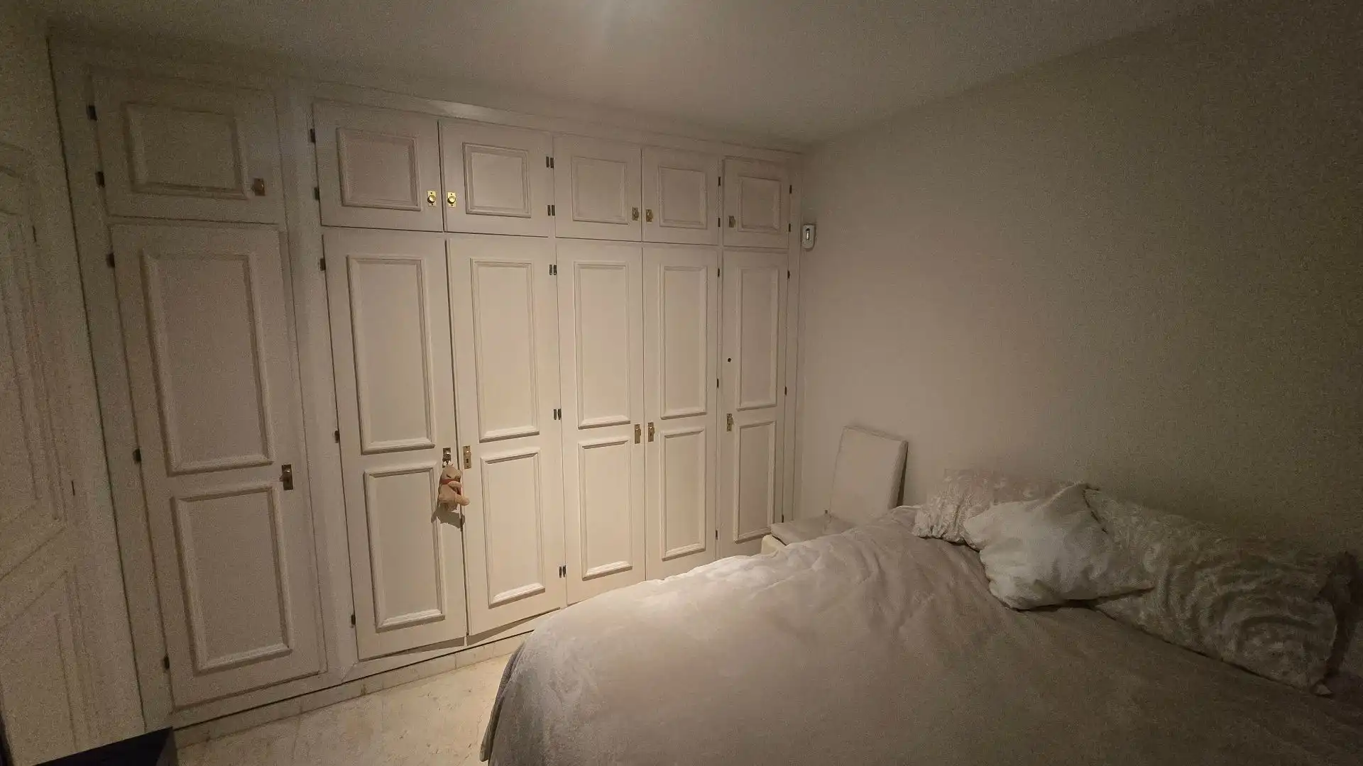Dormitori de Apartament en venda en Estepona amb Aire condicionat, Calefacció i Terrassa