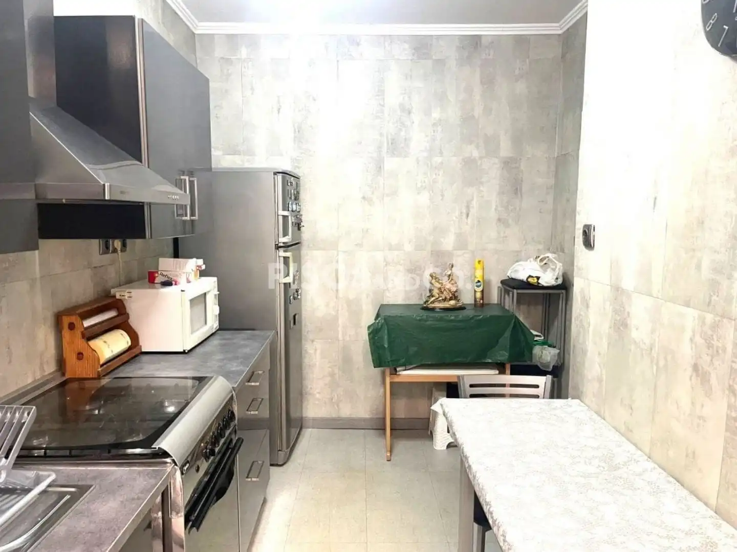 Cuina de Casa o xalet en venda en A Coruña Capital  amb Calefacció i Moblat