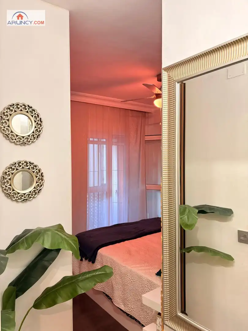 Bedroom of Flat for sale in Sevilla  with Air Conditioner, Heating and Private garden