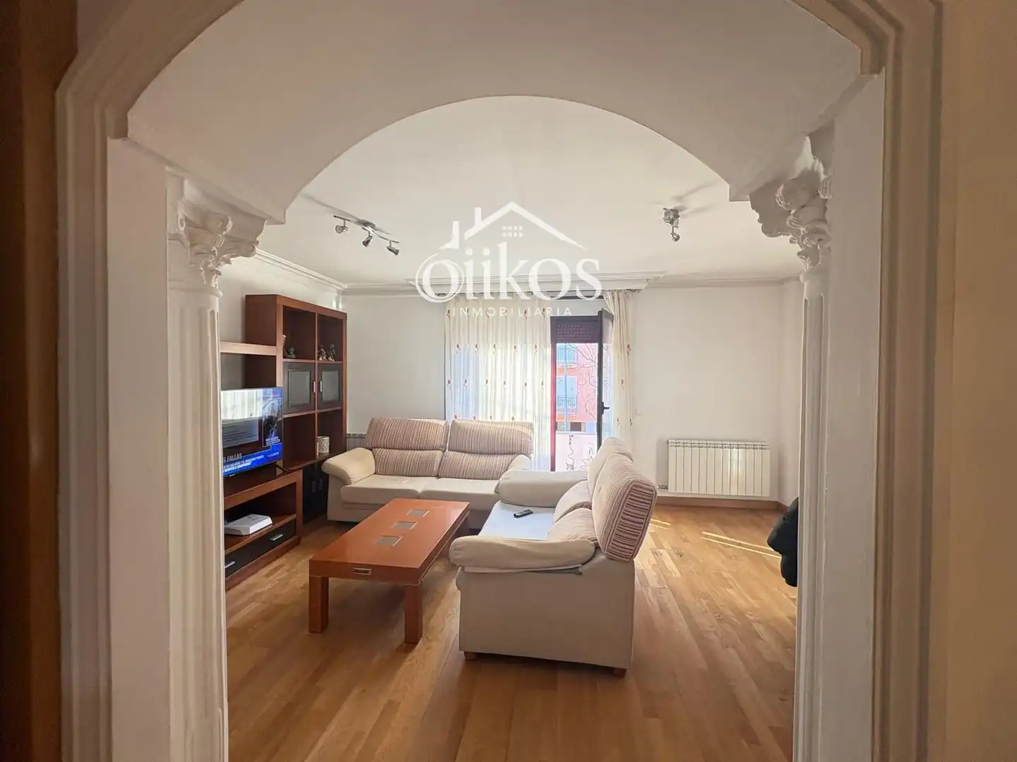 Sala de estar de Casa adosada en venta en Salamanca con Calefacción y Balcón