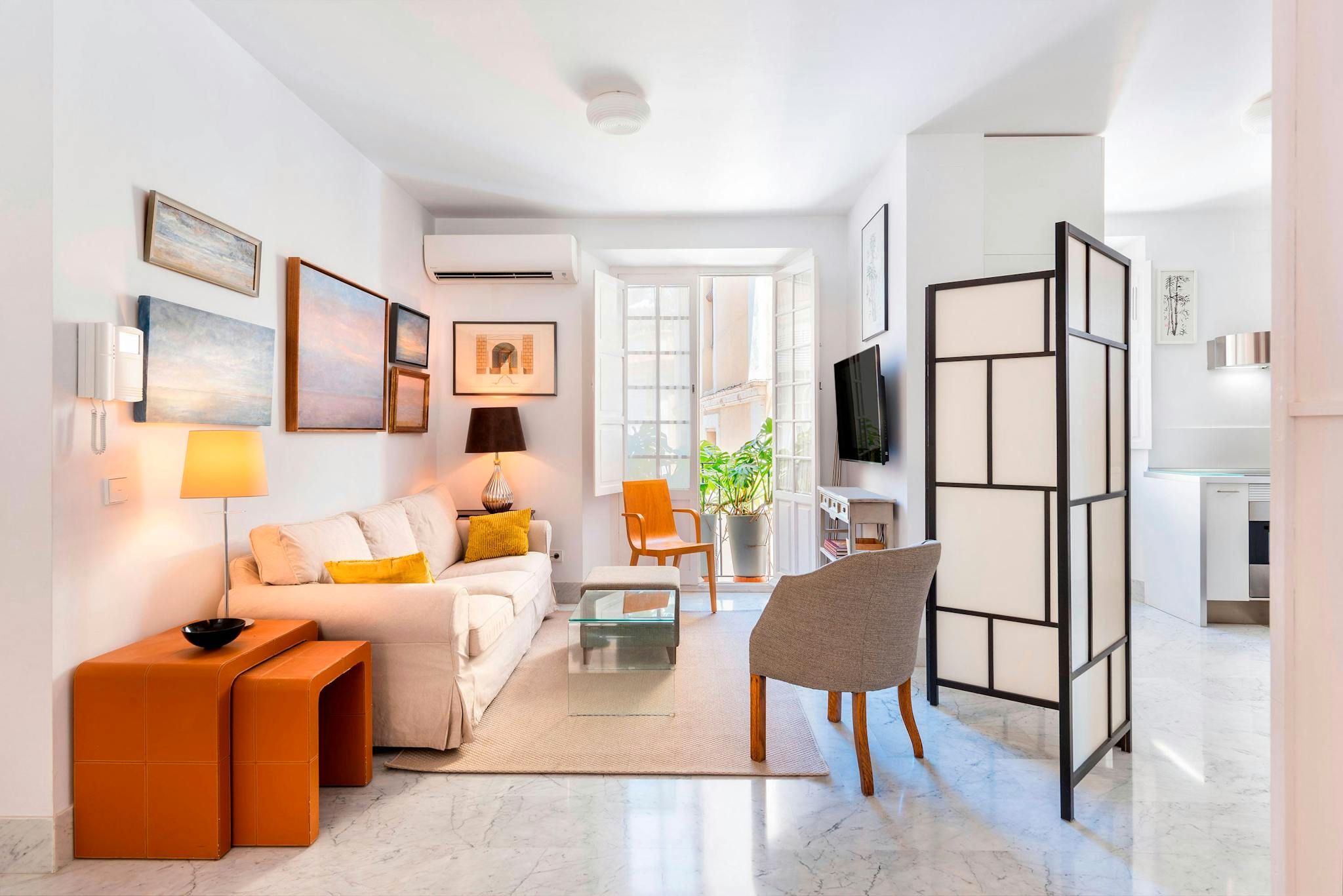 Living room of Flat to rent in  Sevilla Capital  with Air Conditioner, Heating and Washing machine