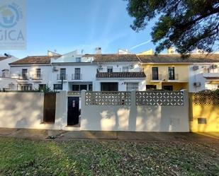 Vista exterior de Casa adosada en venda en Algeciras amb Aire condicionat, Calefacció i Traster