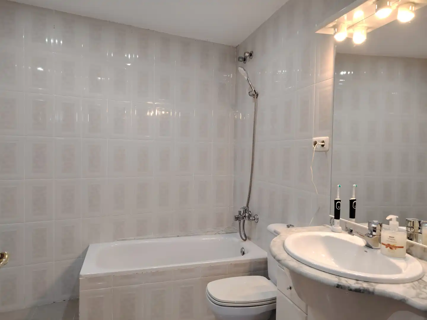 Bathroom of Houses for sale in Argentona  with Air Conditioner, Heating and Private garden
