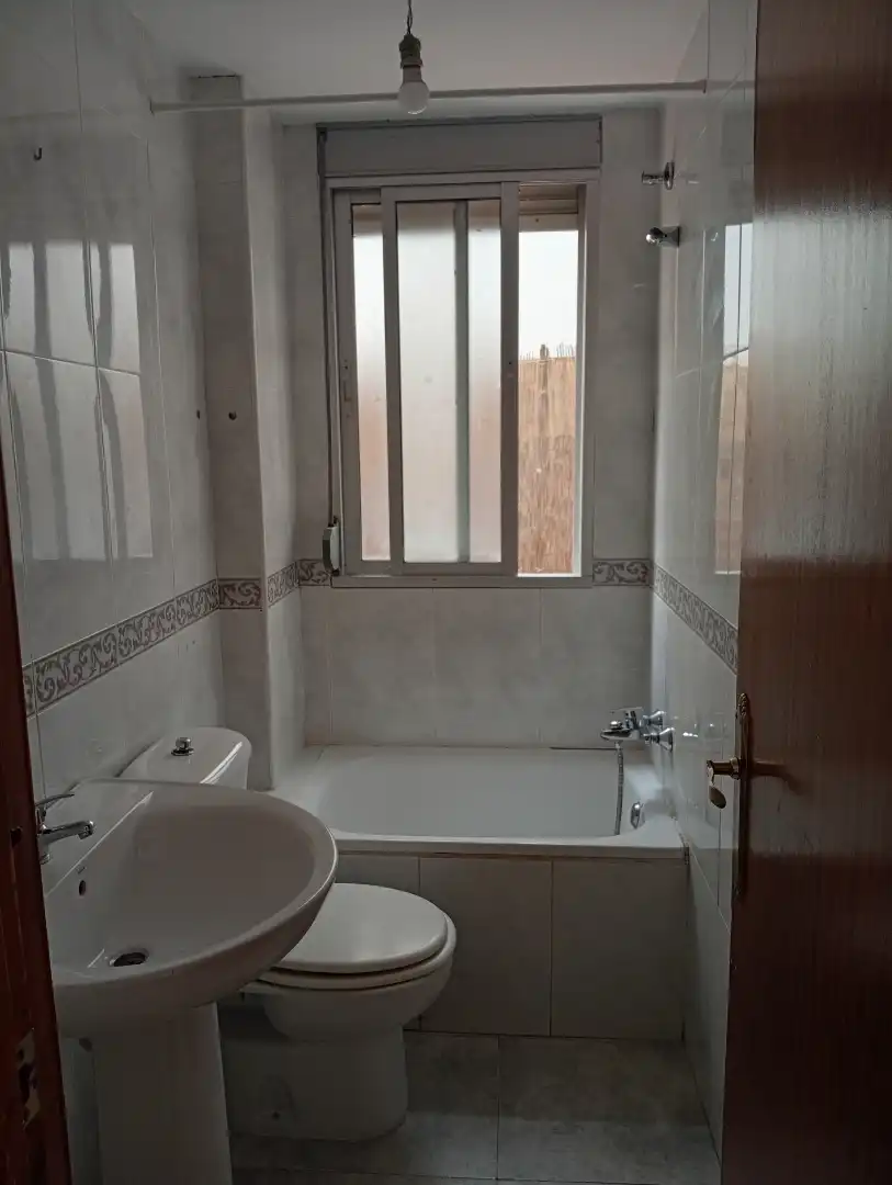 Badezimmer von Wohnung zur Miete in Beiro