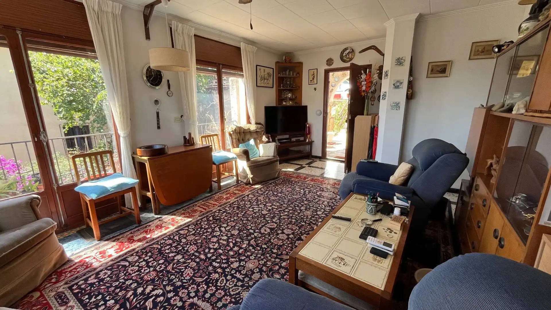 Sala de estar de Casa o chalet en venta en La Nucia con Calefacción, Jardín privado y Terraza