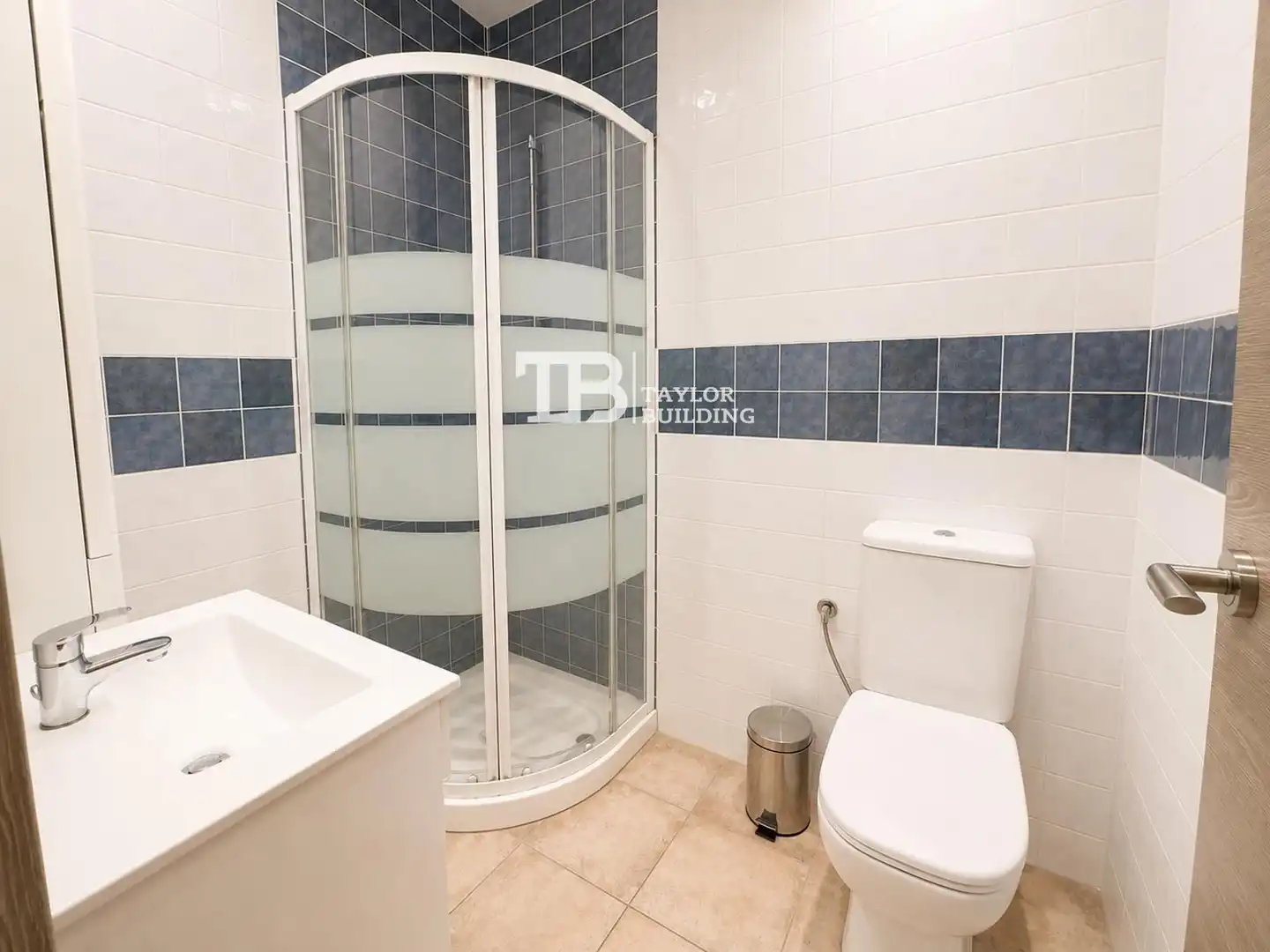 Baño de Piso en venta en  Palma de Mallorca con Aire acondicionado, Calefacción y Terraza