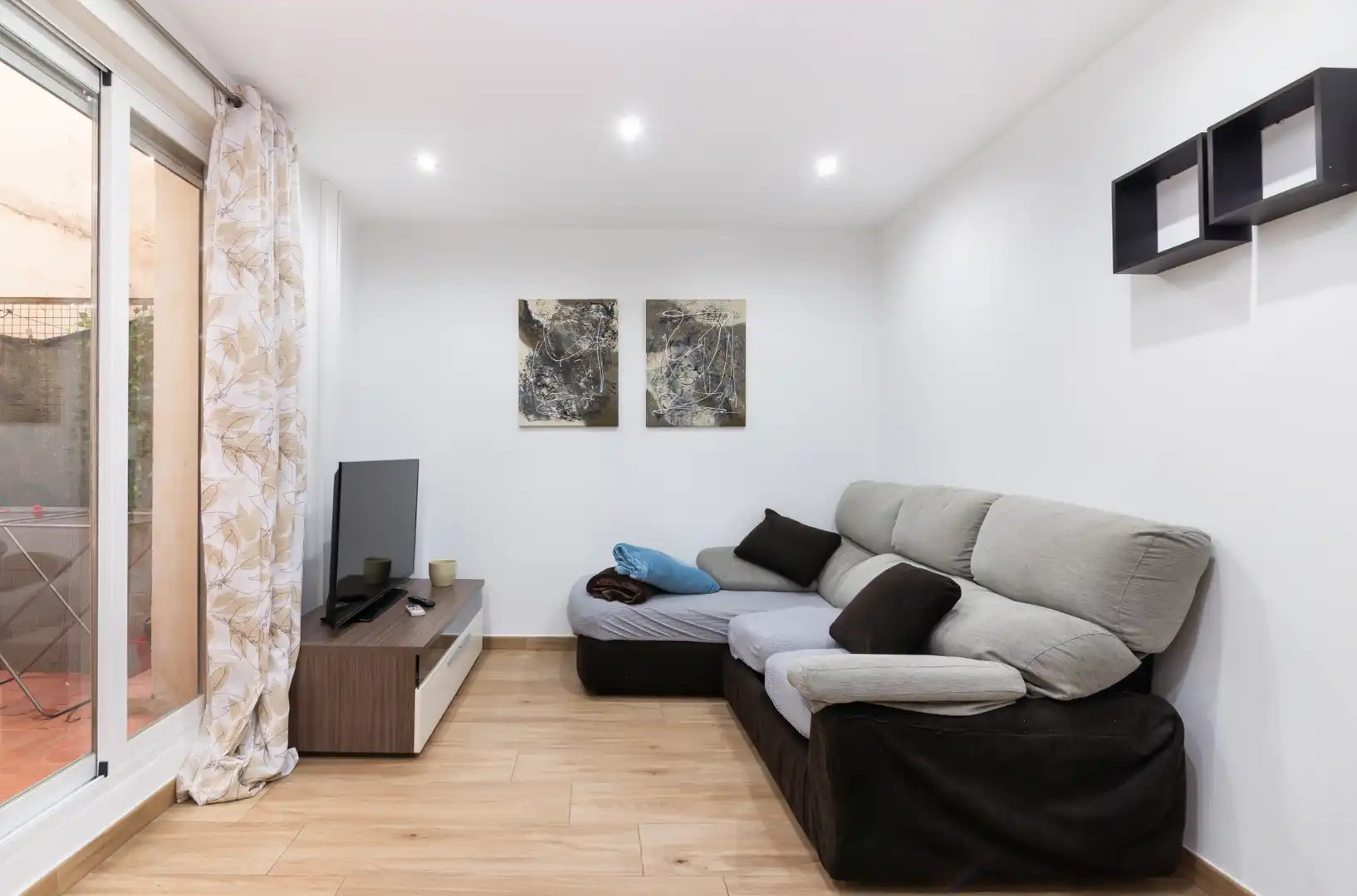 Sala d'estar de Apartament en venda en Madrid amb Aire condicionat, Calefacció i Moblat