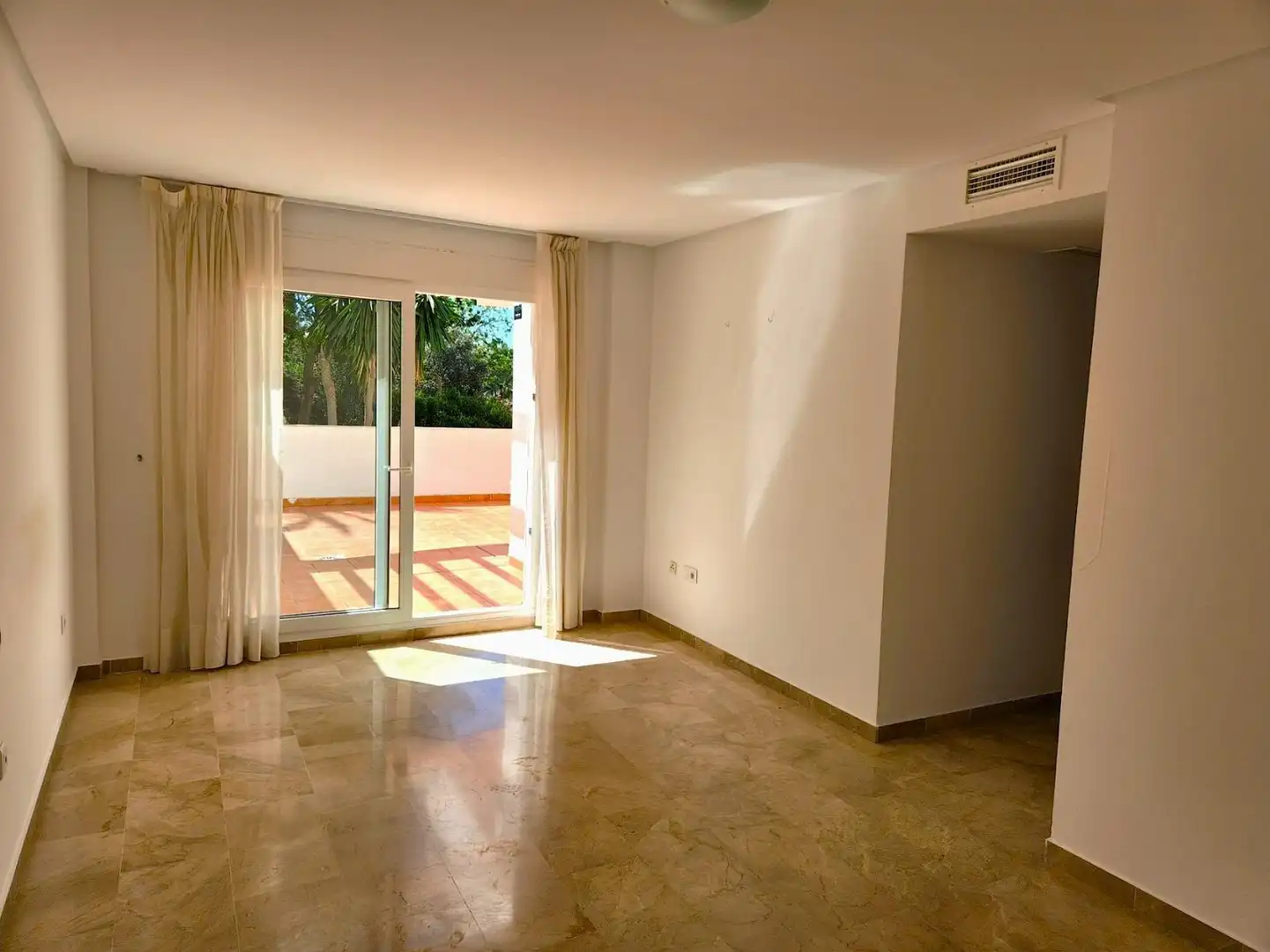 Flat for sale in Benalmádena  with Air Conditioner, Heating and Private garden