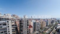 Vista exterior de Àtic en venda en Alicante / Alacant amb Aire condicionat, Calefacció i Terrassa