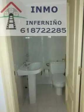 Baño de Local de alquiler en Boborás