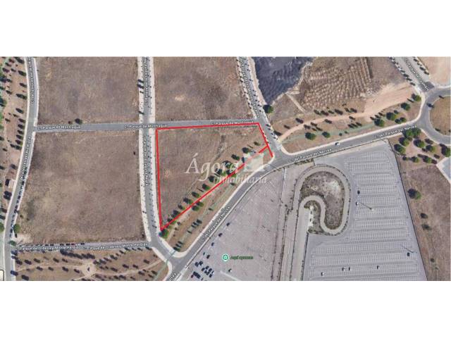 Terreno residencial en Venta en Parque de la Laguna Negra en Polígono San Cristóbal