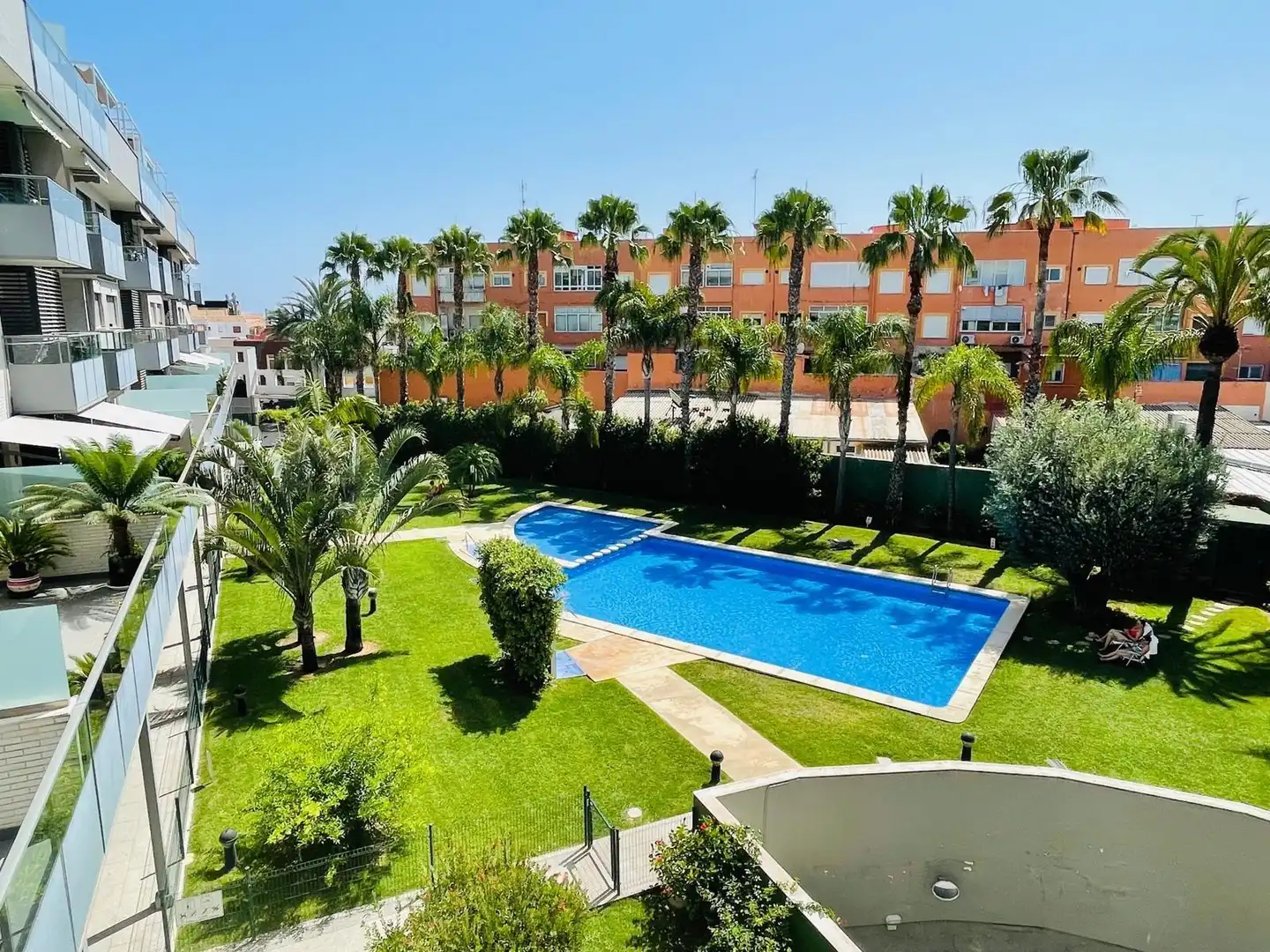 Piscina de Apartamento de alquiler en Dénia con Aire acondicionado, Calefacción y Jardín privado