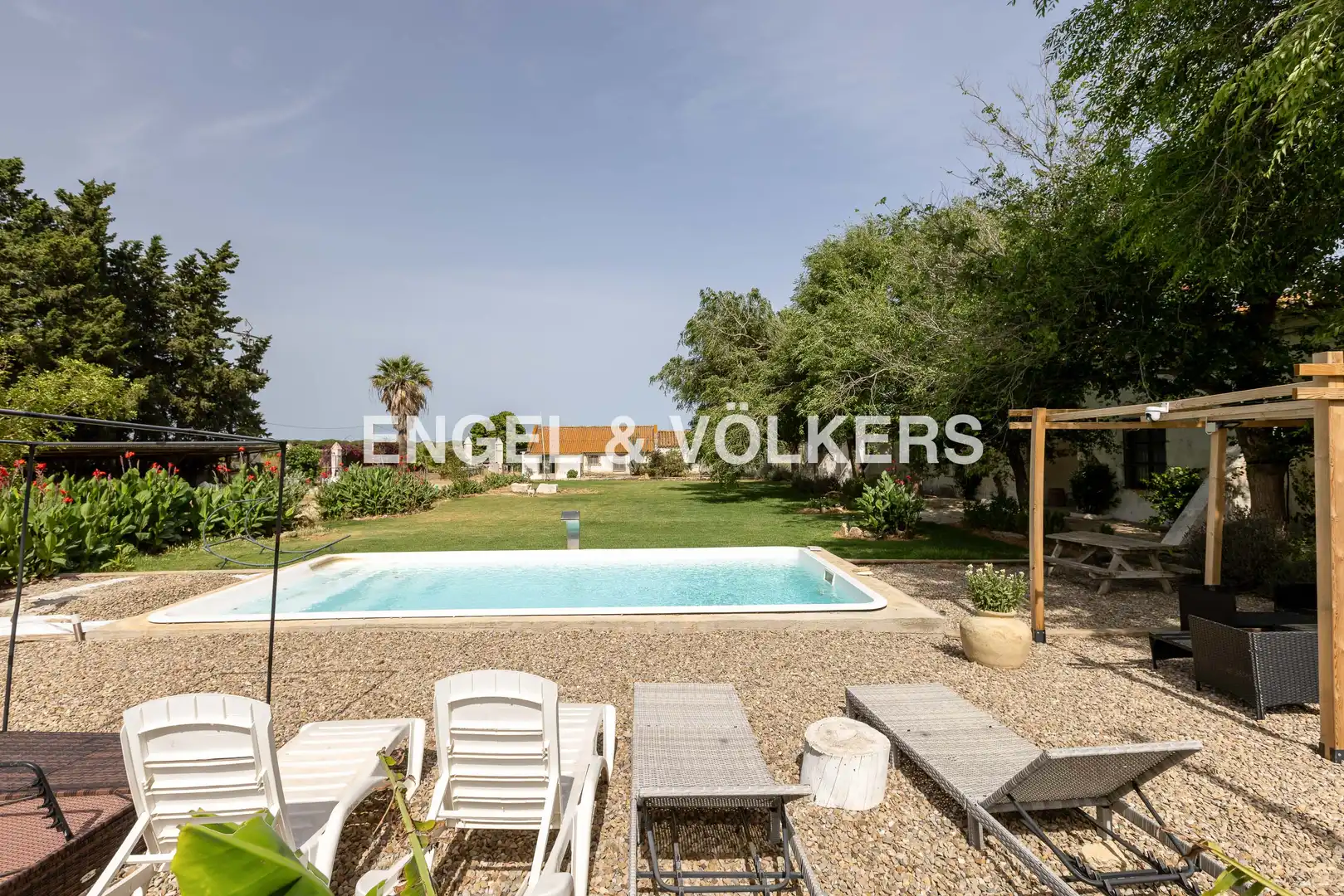 Jardí de Finca rústica en venda en Puerto Real amb Calefacció, Jardí privat i Piscina