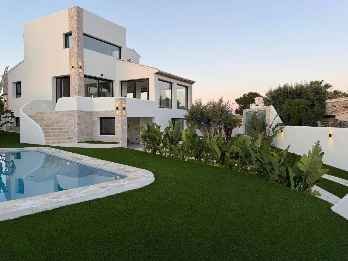 Vista exterior de Casa o xalet en venda en Jávea / Xàbia amb Aire condicionat, Calefacció i Jardí privat