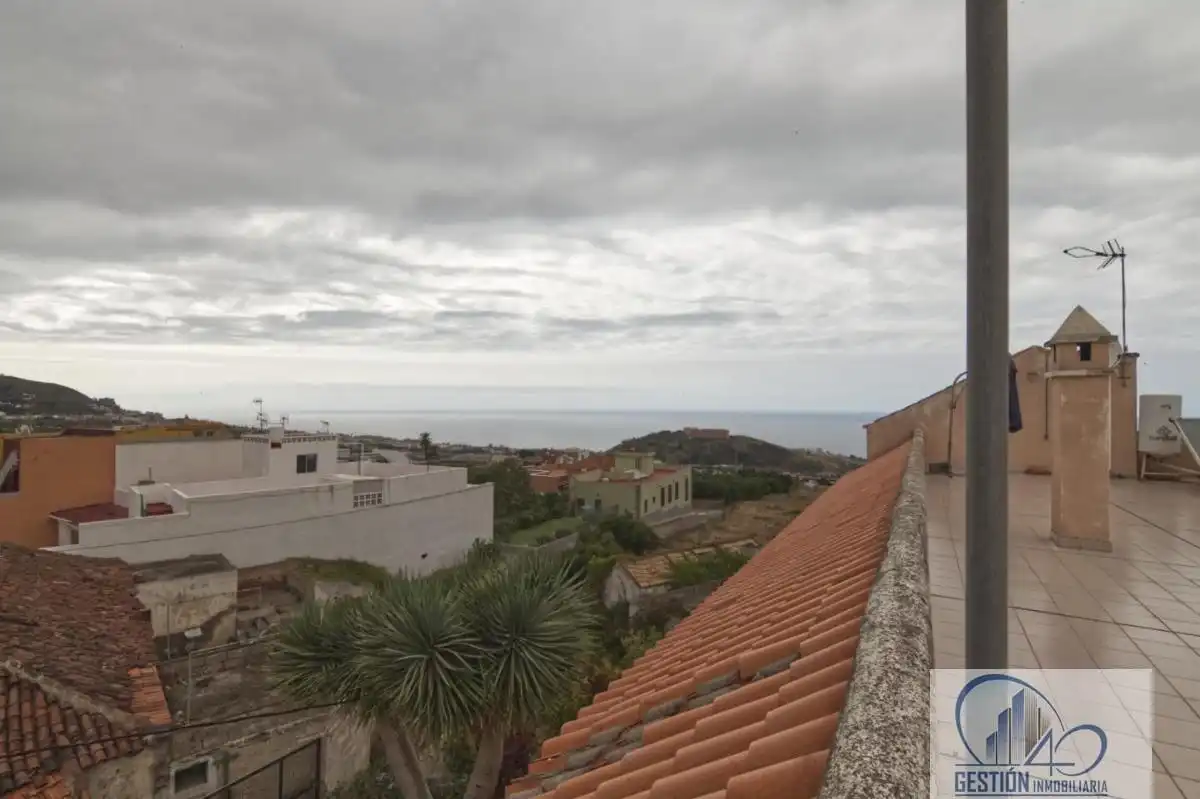 Vista exterior de Edificio en venta en La Orotava