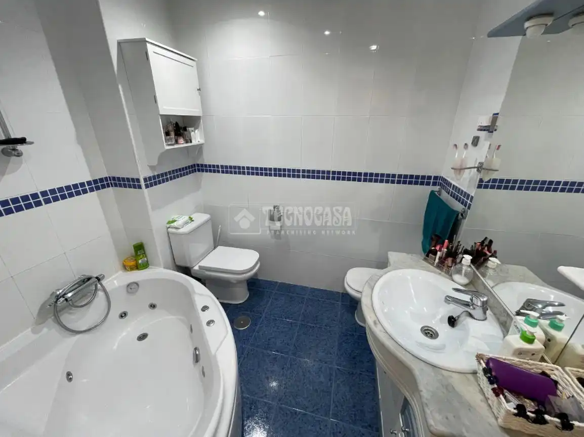 Baño de Piso en venta en Meco con Calefacción y Terraza