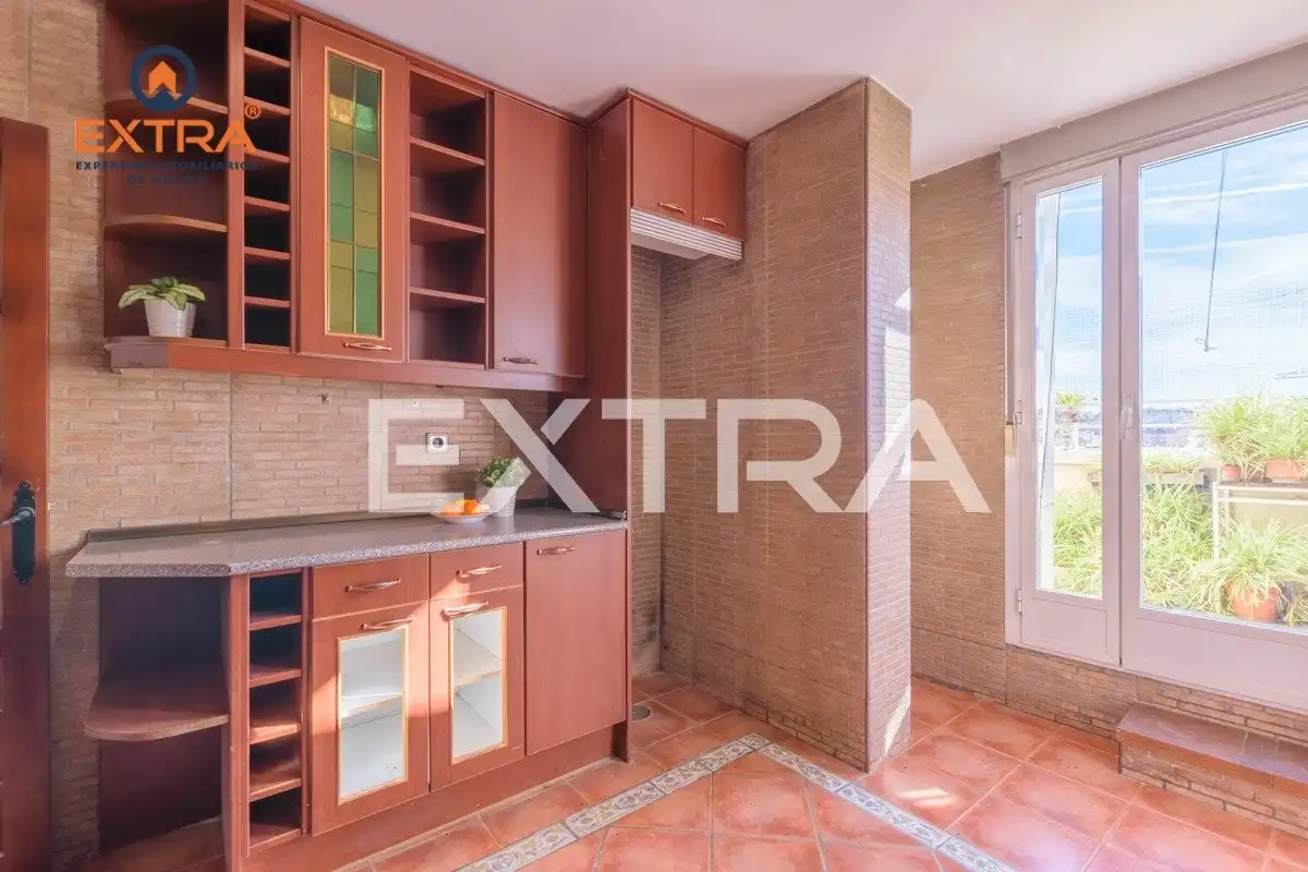 Attic for sale in Avenida Ciudad de Barcelona, Adelfas