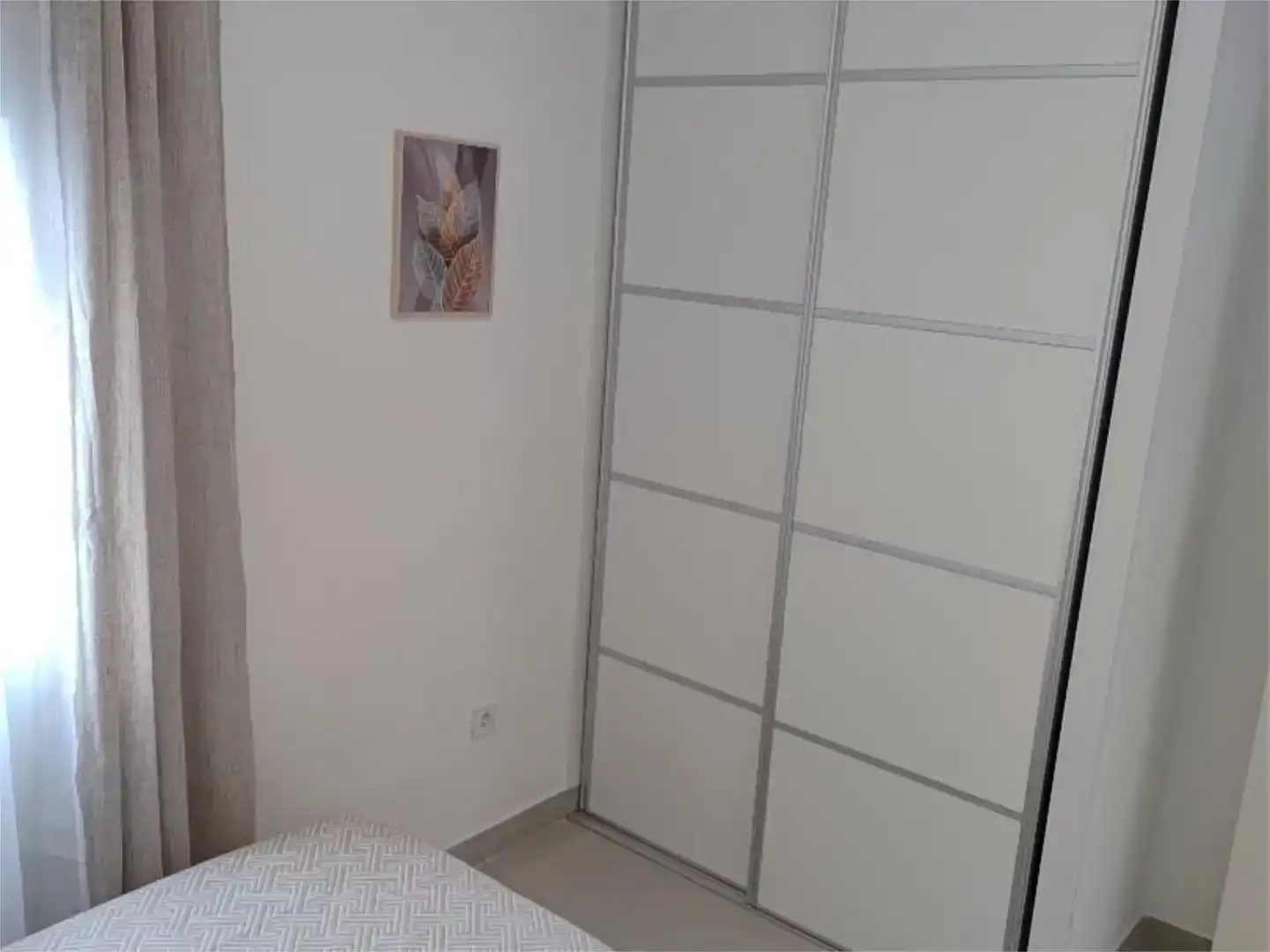 Dormitori de Pis en venda en Fuengirola amb Aire condicionat i Balcó