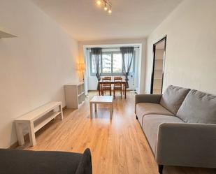 Living room of Flat to rent in Girona Capital  with Heating, Parquet flooring and Furnished