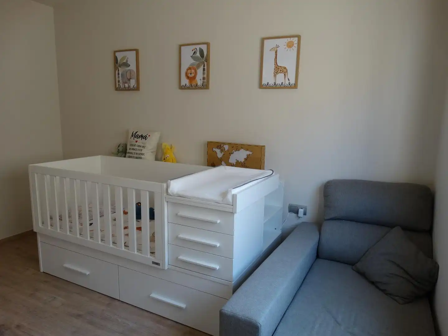 Sala de estar de Casa adosada en venta en L'Aldea con Jardín privado, Terraza y Trastero