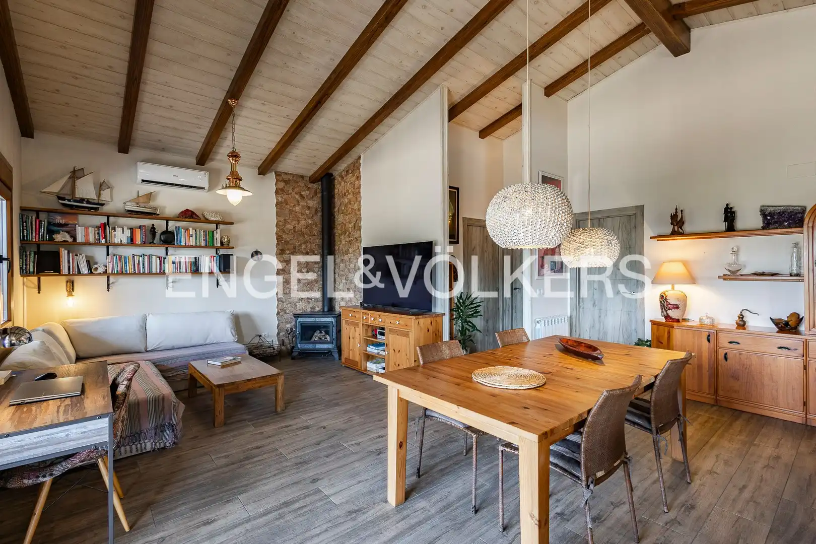Sala de estar de Casa o chalet en venta en Vilanova del Vallès con Aire acondicionado, Calefacción y Jardín privado