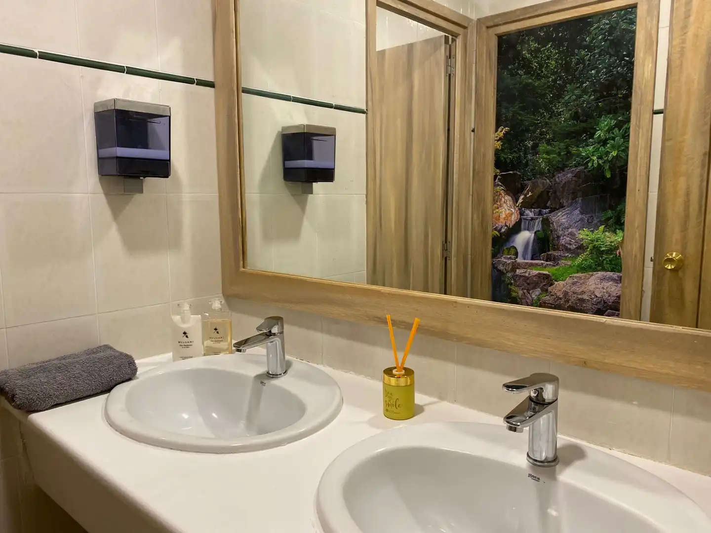 Badezimmer von Wohnungen zur Miete in Huesca mit Klimaanlage, Heizung und Möbliert