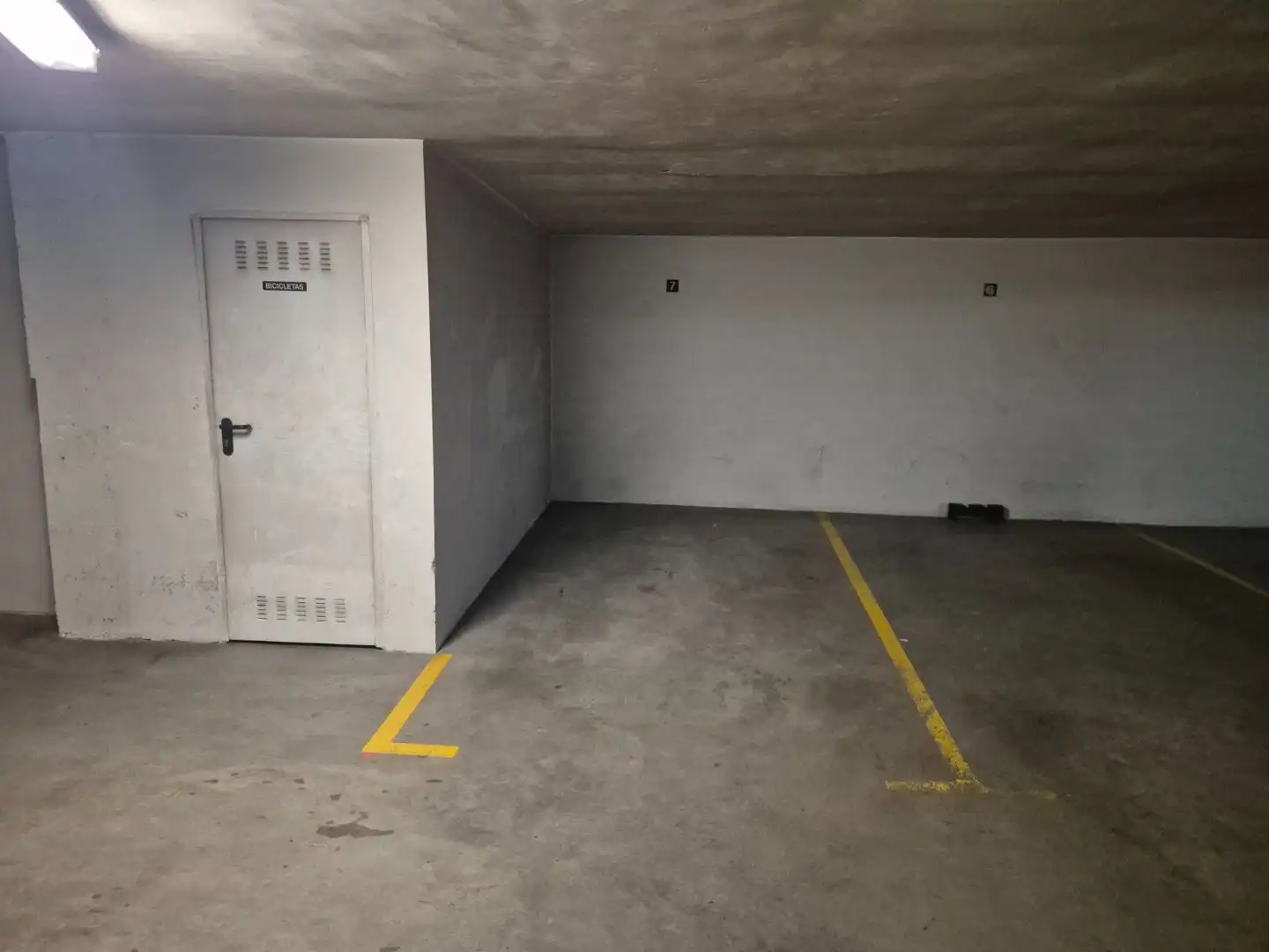 Parkplatz von Garage zur Miete in Universidad - Las Huelgas
