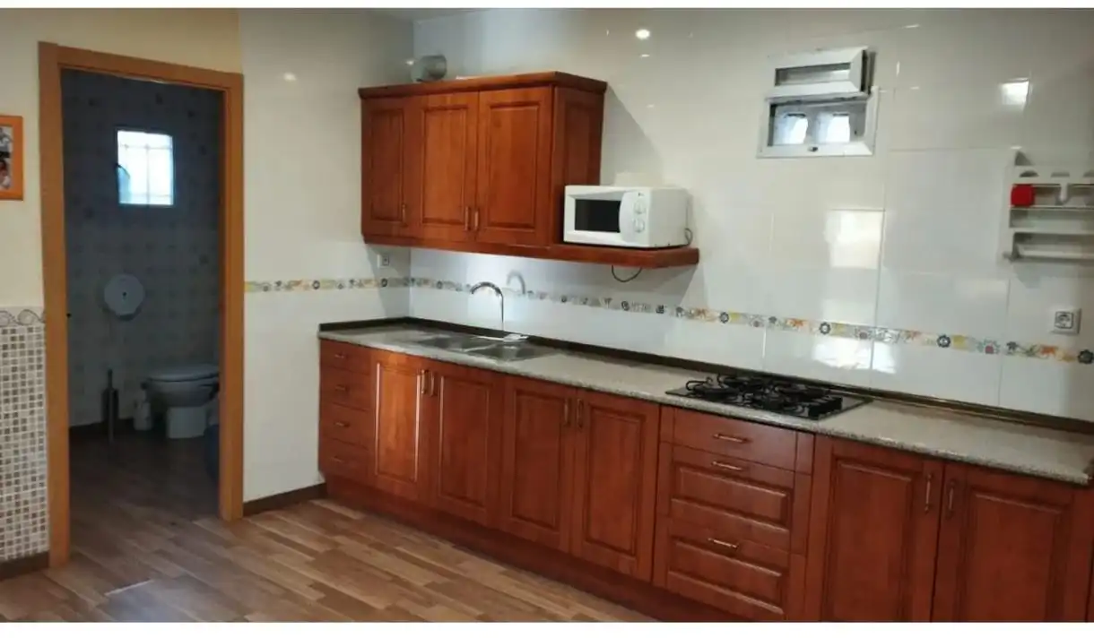 Cuina de Casa o xalet en venda en Entrena amb Jardí privat, Terrassa i Traster