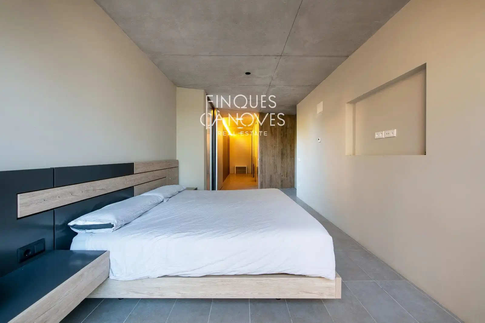 Habitación de Casa adosada en venta en Sant Julià de Ramis con Aire acondicionado, Calefacción y Piscina