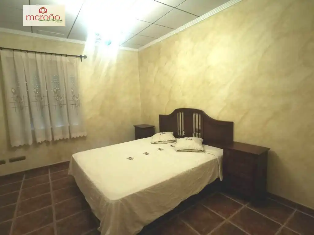 Schlafzimmer von Fabrikhallen zum Verkauf in Elche / Elx