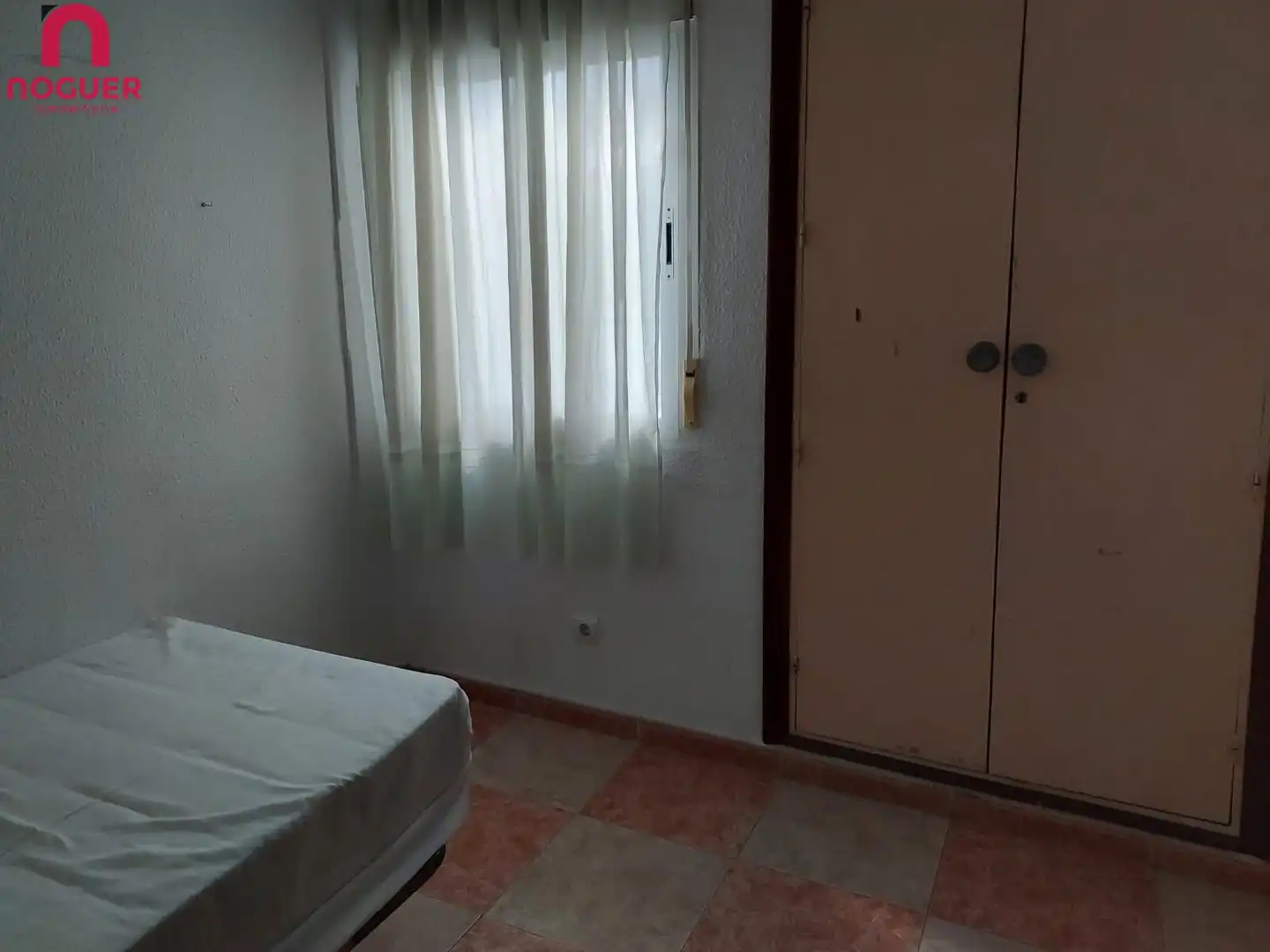 Habitación de Piso de alquiler en Córdoba con Calefacción, Terraza y Trastero