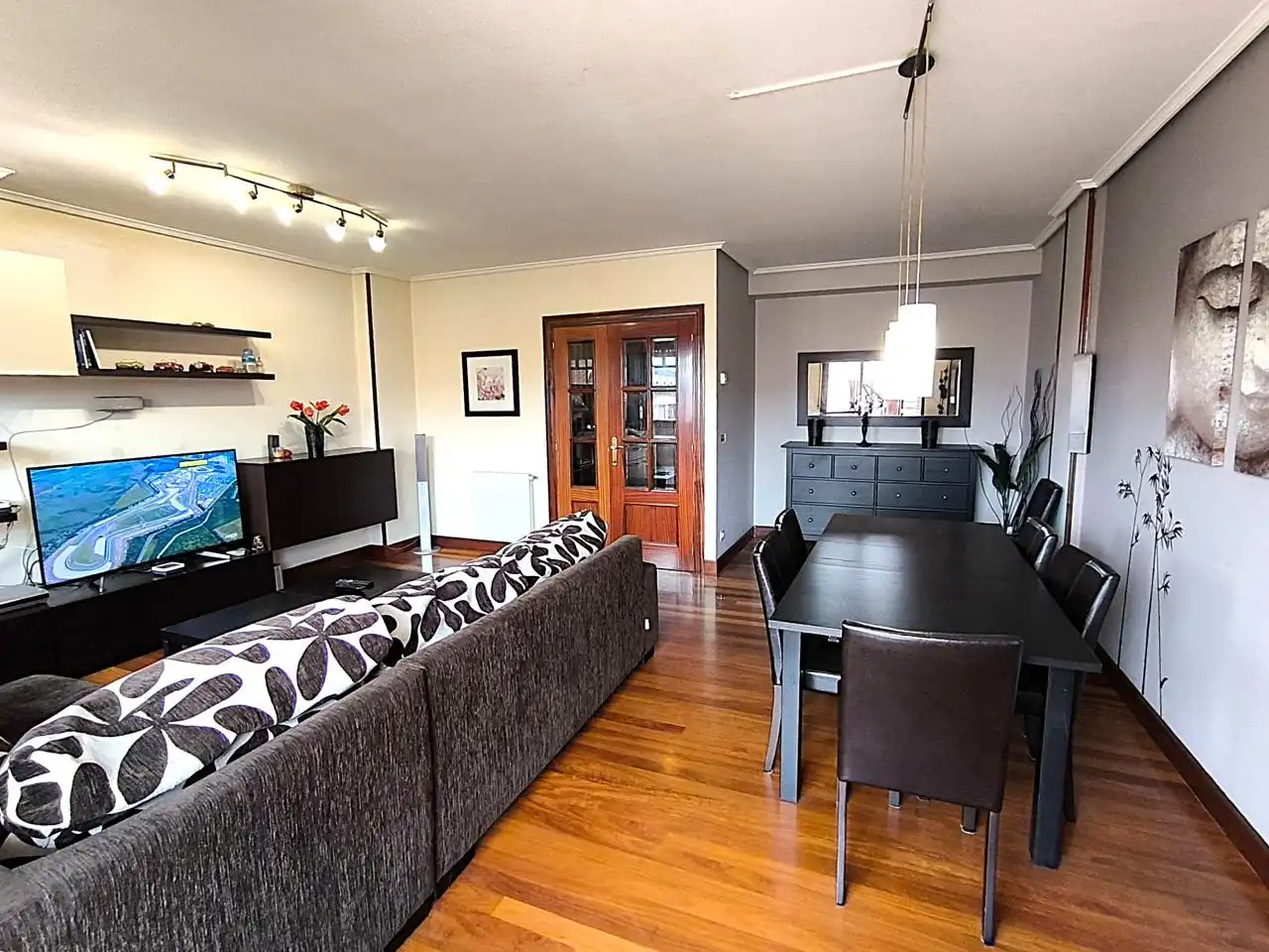Comedor de Casa adosada en venta en Castro-Urdiales con Calefacción, Terraza y Balcón