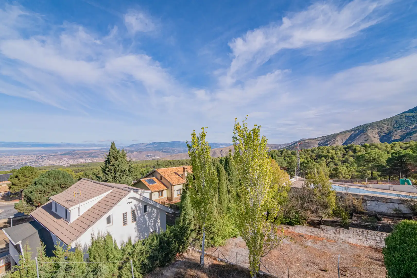 Vista exterior de Casa o chalet en venta en La Zubia con Aire acondicionado, Calefacción y Jardín privado