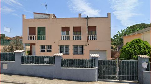 Casa con jardín en Sils Girona  196m, 4 hab.
