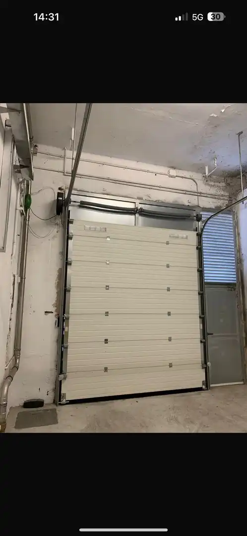 Parking de Nave industrial en venta en Cerdanyola del Vallès