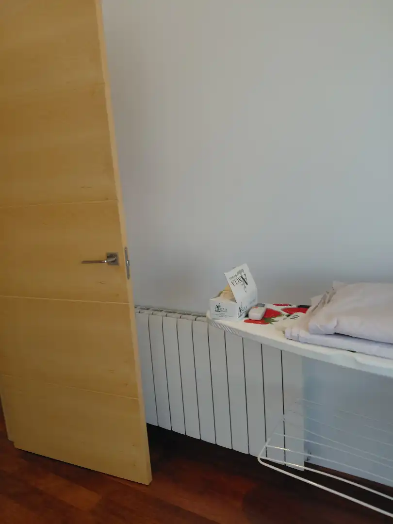Dormitori de Casa adosada en venda en Fuente de Cantos amb Aire condicionat, Calefacció i Jardí privat