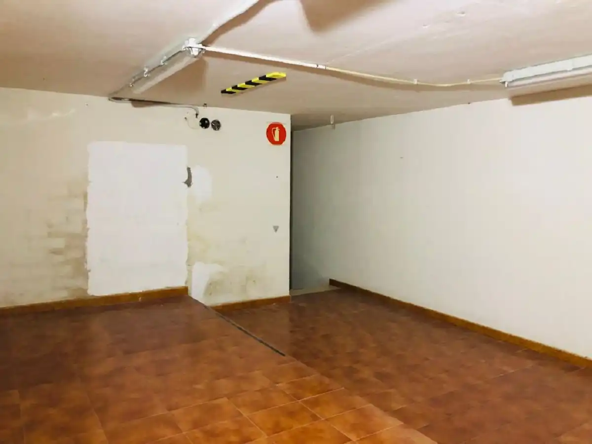 Business premises for sale in C/ Sant Isidre, imagen 11