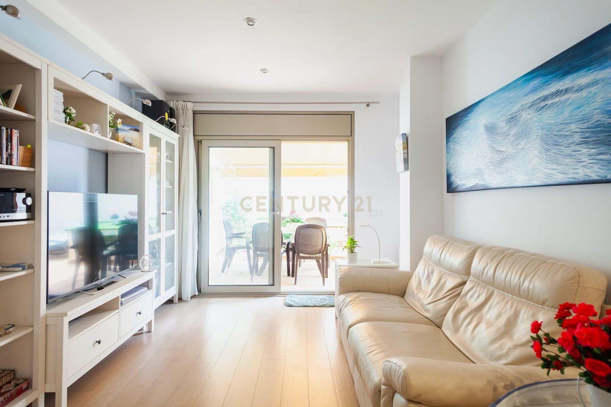 Living room of Flat for sale in Palamós  with Air Conditioner and Terrace