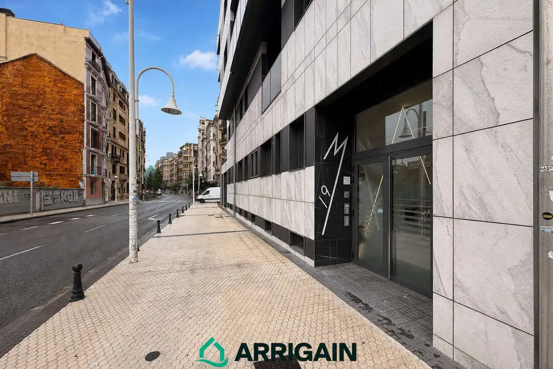 Piso en venta en Donostia - San Sebastián  con Calefacción, Terraza y Trastero