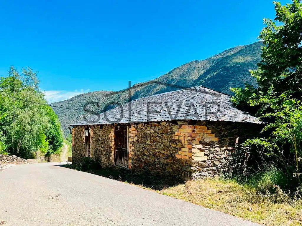 Vista exterior de Casa o xalet en venda en Llavorsí