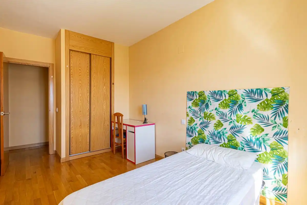 Bedroom of Flat for sale in Toledo  with Heating, Private garden and Swimming Pool