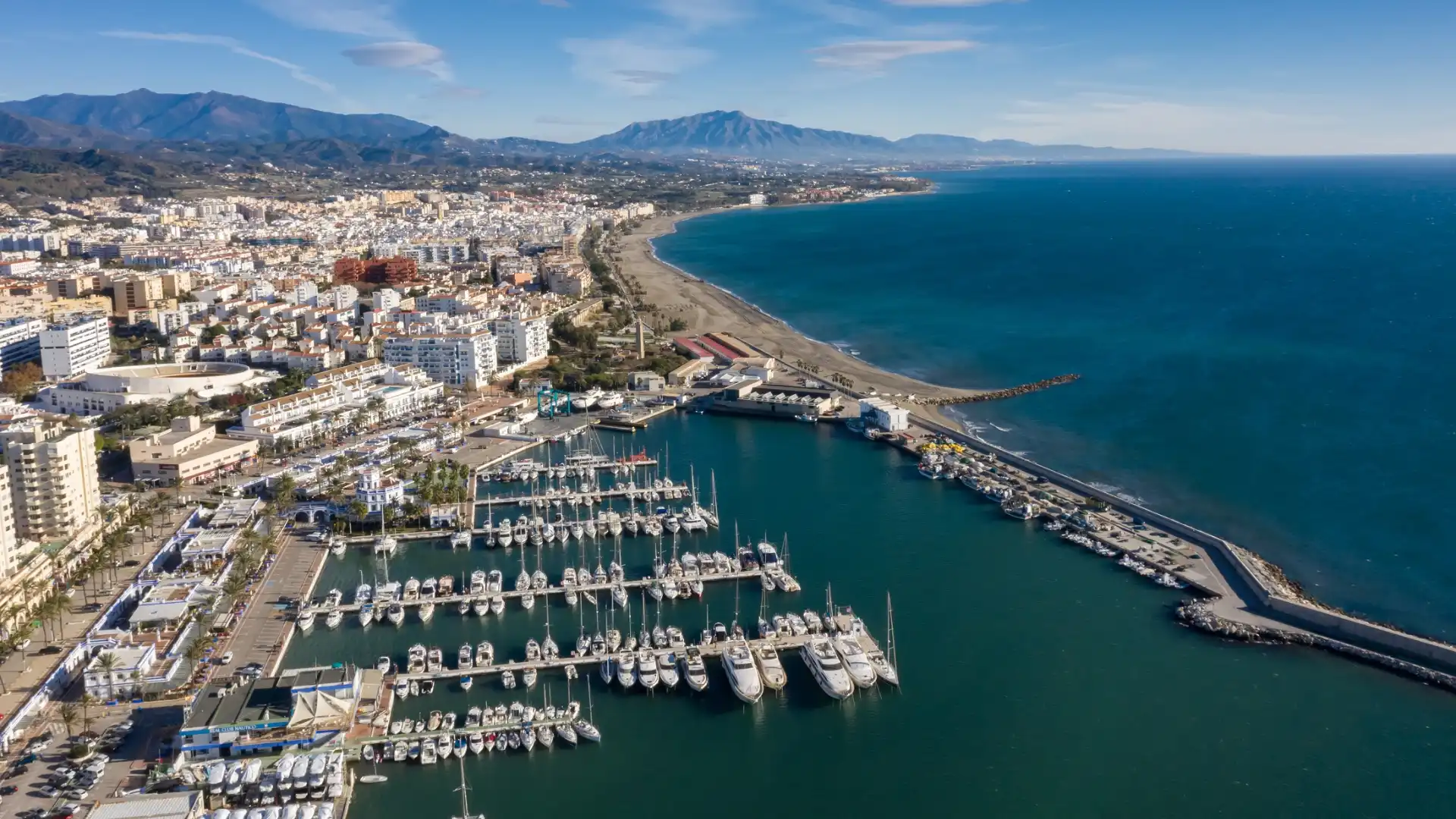 Exterior view of Apartments for sale in Estepona  with Air Conditioner and Terrace