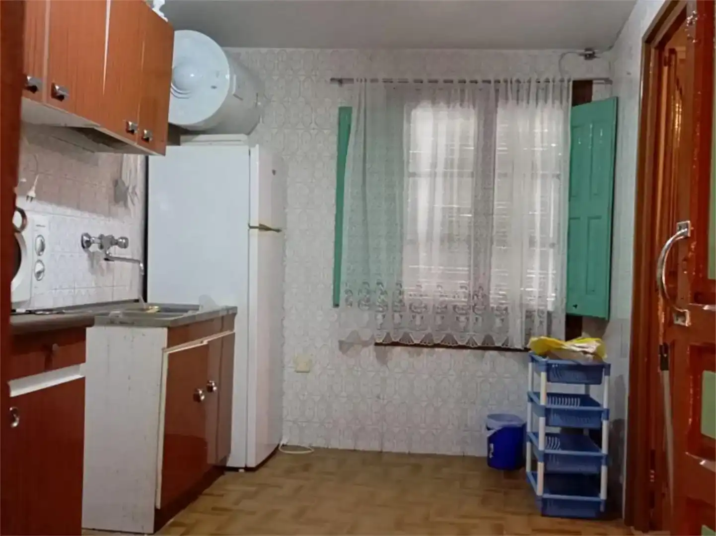 Cuina de Casa adosada en venda en Torrijo de la Cañada amb Balcó