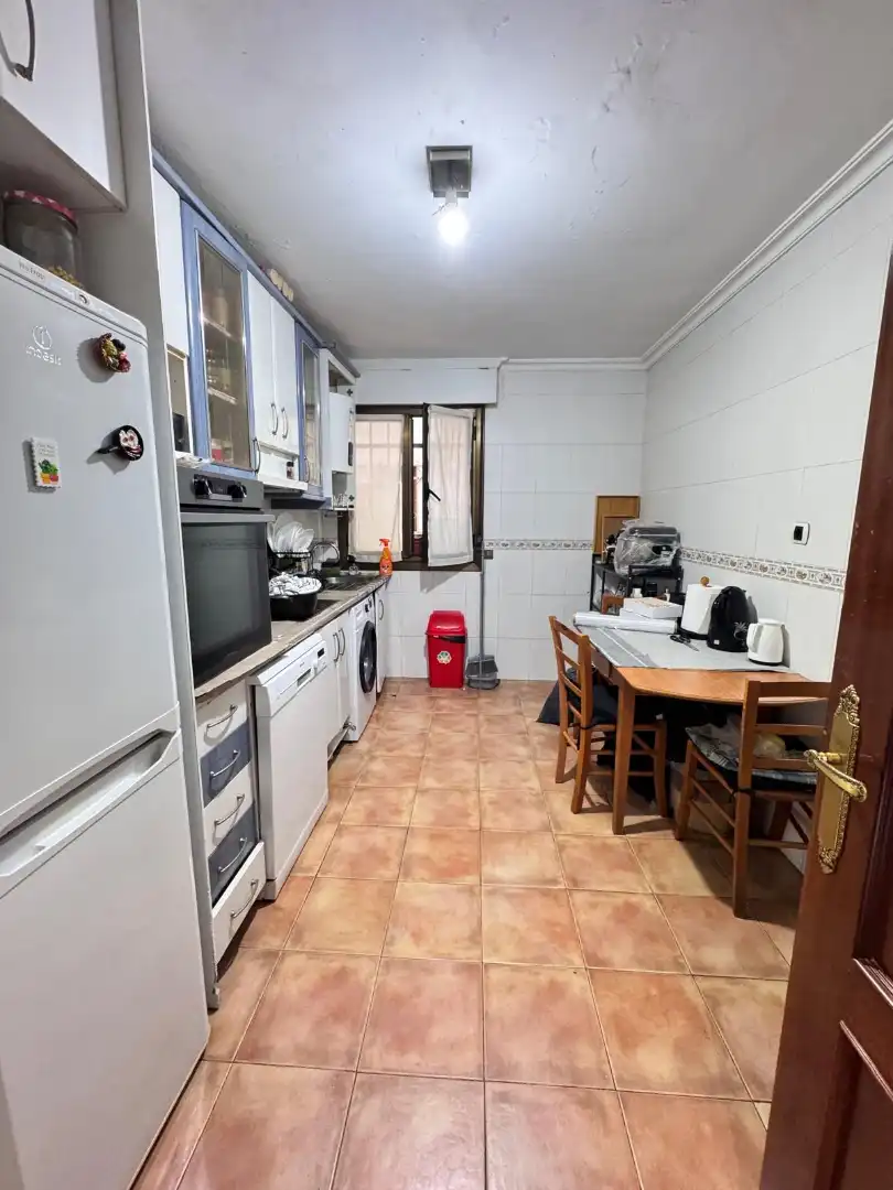 Cocina de Piso en venta en Santurtzi  con Calefacción y Amueblado