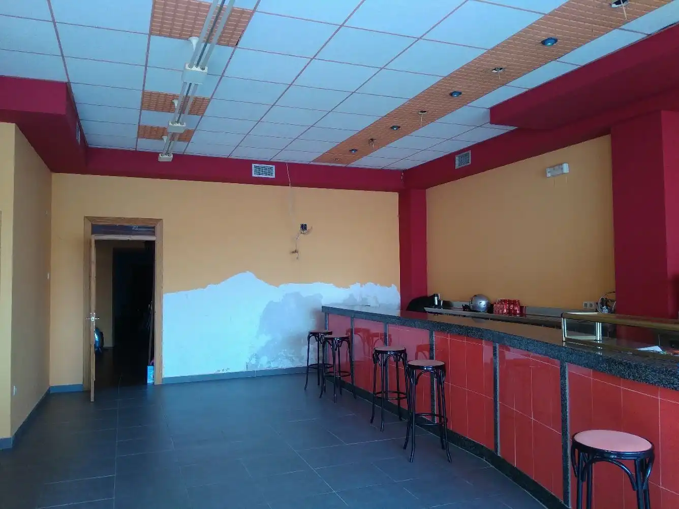 Local comercial de lloguer a Benavente